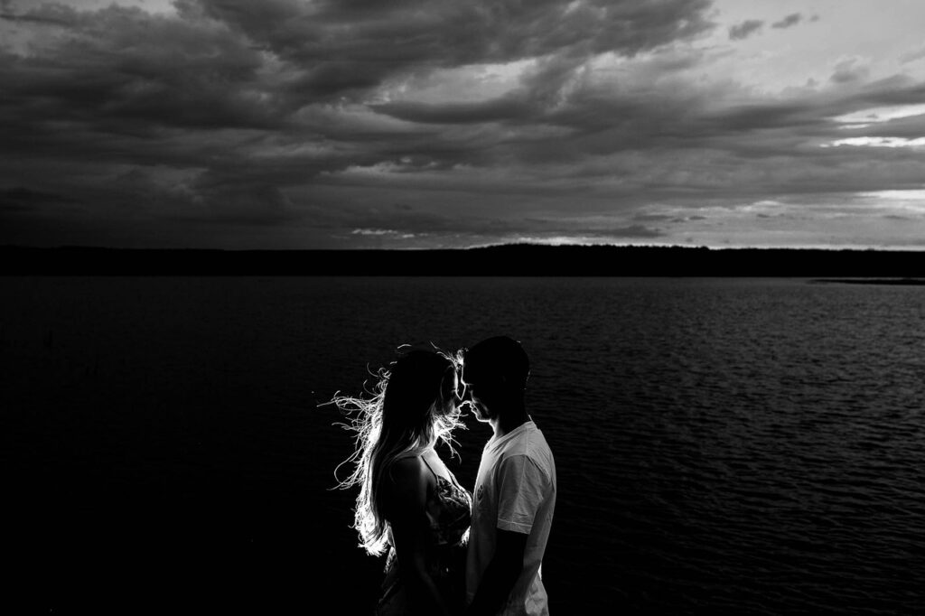 happy valentines day, couple, silhouette, nature, beach, couple silhouette, backlighting, together, lovers, relationship, love, affection, happy couple, clouds, dark, dress, girl, boy, man, woman, ocean, people, romance, romantic, sea, seashore, sky, water, black and white, monochrome